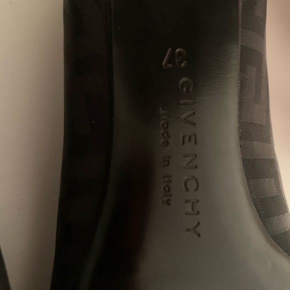 SOLD....Givenchy black monogram flats 7 (37) - Picture 5 of 6